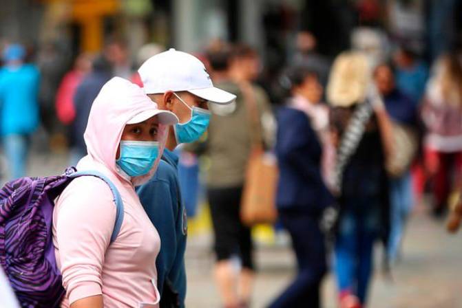 Presidente Nicolás Maduro advirtió que podría tomar medidas radicales si hay rebrote de coronavirus en el país 3 tapabocas