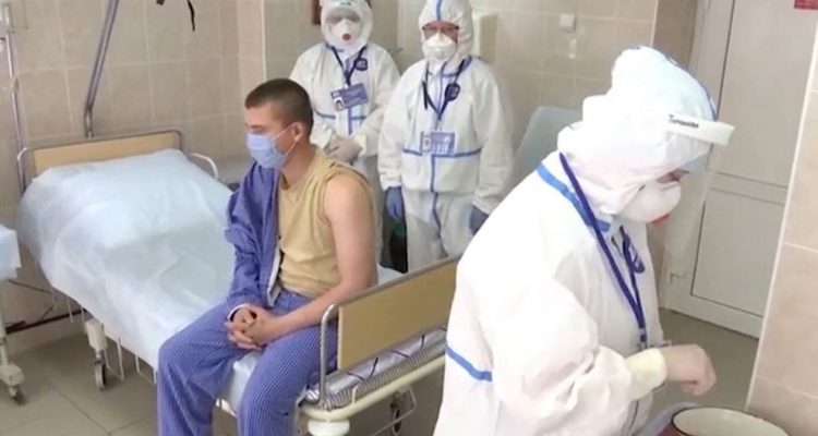 Rusia: Revelan los síntomas de los voluntarios que recibieron una vacuna experimental (+Video) 1 vacux