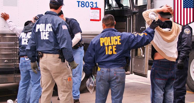Police ICE deportacion