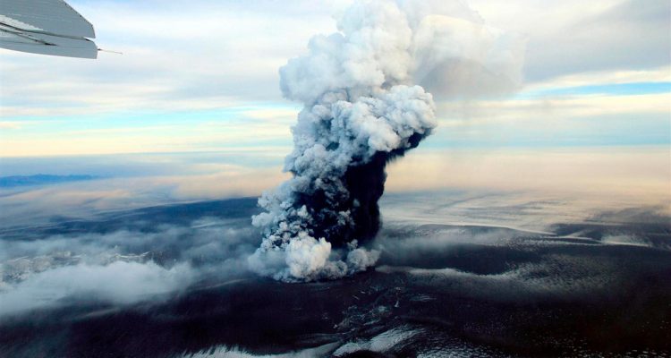 ¡Alerta! Volcán más activo de Islandia estaría a punto de entrar en erupción 1 Volcán