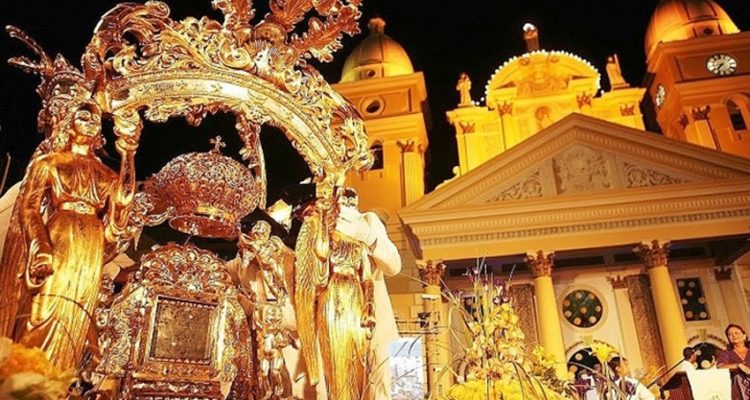 Zulianos celebran 311 años de la Virgen de Chiquinquirá como cada de 18 de noviembre 1 Virgen de la Chinita b