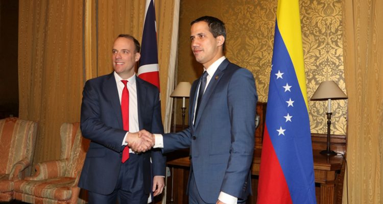 Guaidó se reunió con el embajador del Reino Unido en Venezuela 1 Guaidó