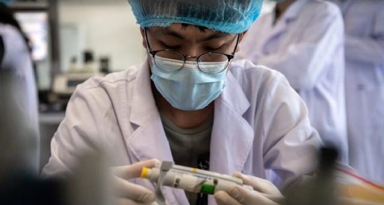 China comienza a comercializar en forma condicional la vacuna de Sinopharma 1 china