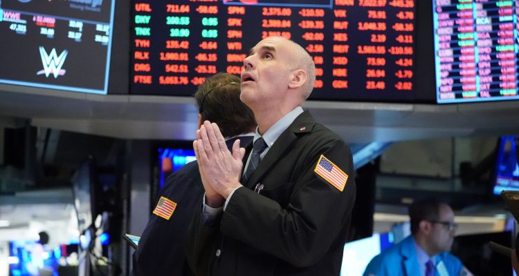 Wall Street abre a la baja en la última jornada de un 2020 turbulento 1 jornada