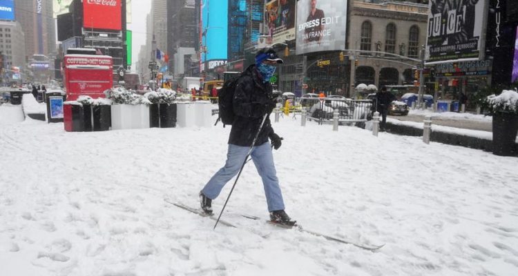Nueva York se levanta con su mayor nevada en años 1 Nueva York