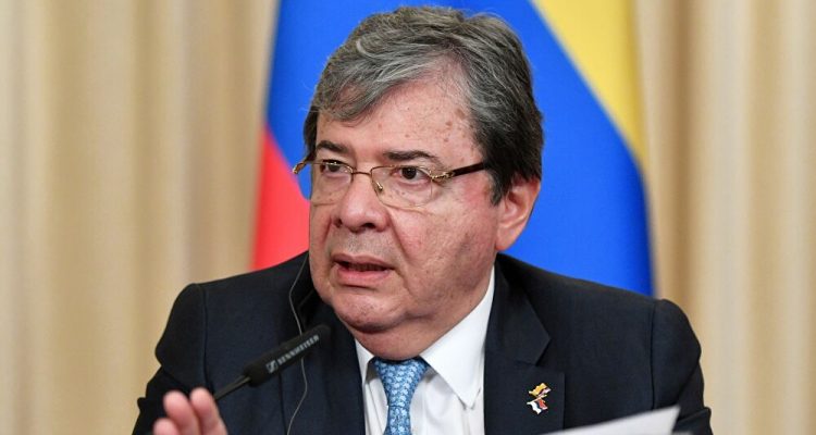 Condenado a tres días de arresto el ministro de Defensa de Colombia por desacato 1 ministro