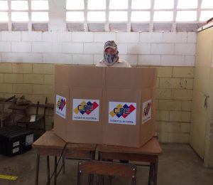 «Nos jugamos la democracia y la paz»: Alcalde Mujica 3 votomujica1