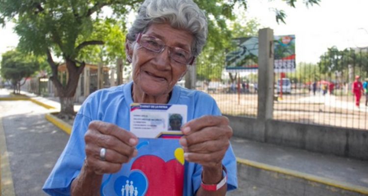 Inicia la entrega del bono contra la Guerra Económica para pensionados 1 bono