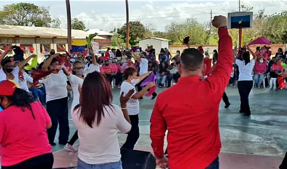 Diputado Molina sostuvo encuentro para avanzar en la construcción de Ciudades Comunales en Maracaibo 2 ff3d6228 a96c 4804 aec3 02581f2ee584