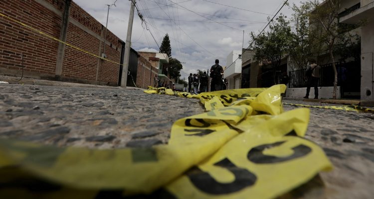 policías