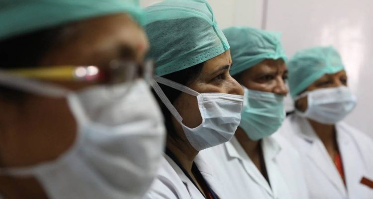 médicos