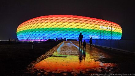 iluminación arcoíris del estadio de Múnich