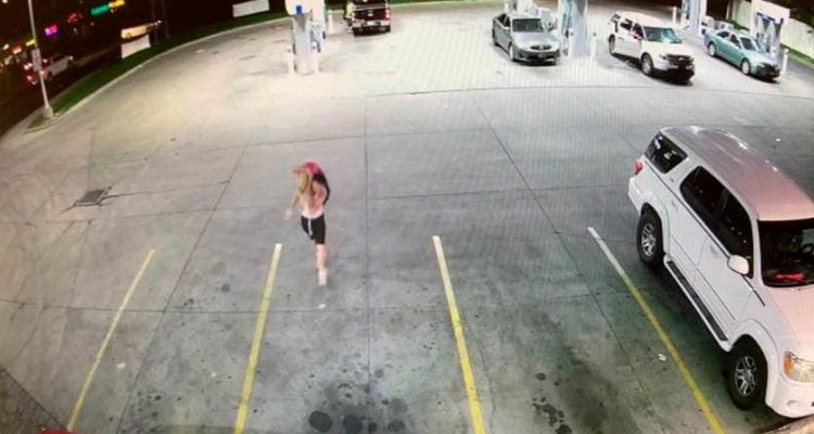 secuestra a una mujer