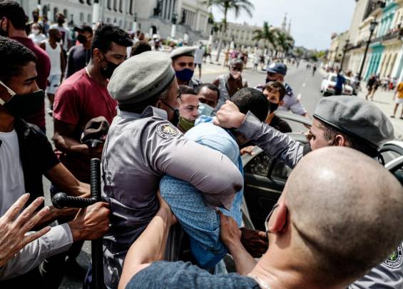 ¡Sorprendente! Históricas protestas en Cuba por crisis sanitaria en la segunda ola de Covid 6 60eba6694dcea