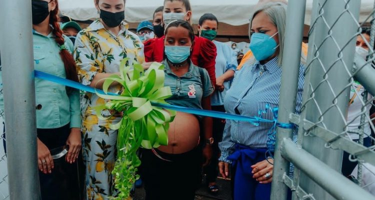 Primera Combatiente Jesica Lucena inauguró 2 centros asistenciales de Parto Humanizado en el eje Sur del Lago 1 jesica lucena