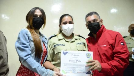 Policía
