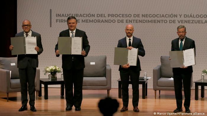 Siete puntos para la negociación | Gobierno y oposición firmaron acuerdo para orientar el diálogo en México 1 Negociación