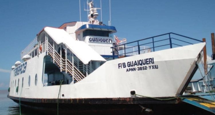 El ferri Guaiquerí está encallado en Punta de Piedras, estado Nueva Esparta desde este lunes 1 Ferri