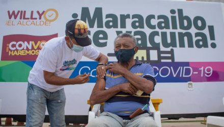 Unidad móvil de vacunación contra la COVID-19