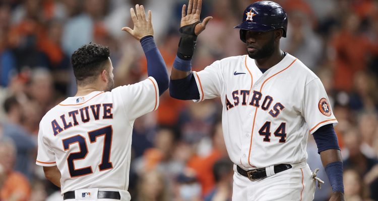 José Altuve dio jonrón y los Astros empataron la Serie Mundial 1 astros