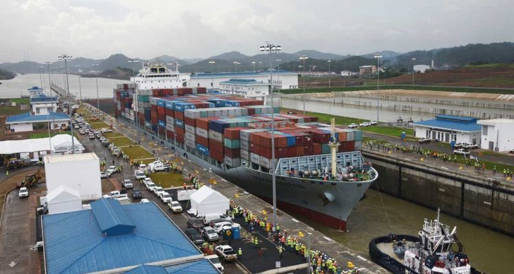 Canal de Panamá batió récord de carga pese a crisis global en cadena de suministros 1 Canal de Panamá