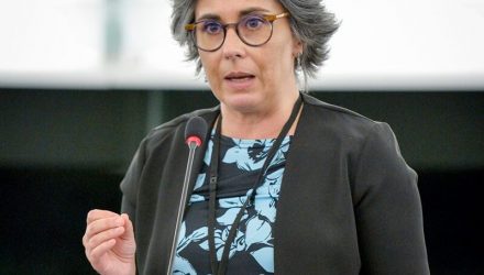 UE