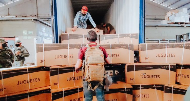 Arribaron al Puerto de Maracaibo 1 millón 100 mil juguetes que obsequiará el Gobierno Nacional en el Zulia 1 juguetes