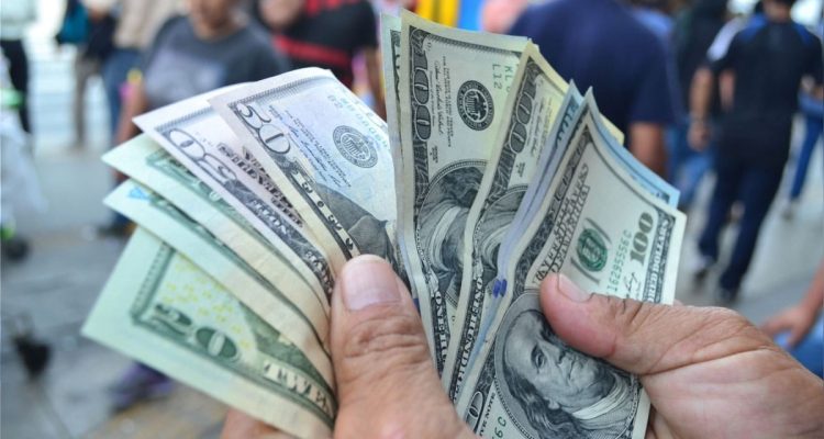 Dólar paralelo se mantiene a la baja y cotiza 4,70 bolívares 1 dólar
