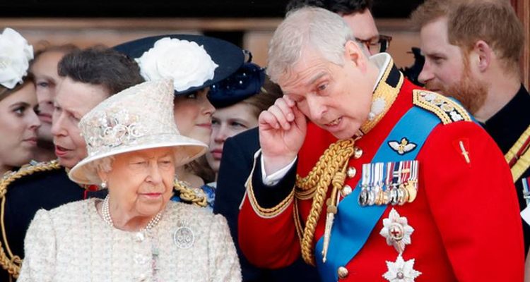 Isabel II ayudará al príncipe Andrés a pagar a su denunciante 1 príncipe andrés
