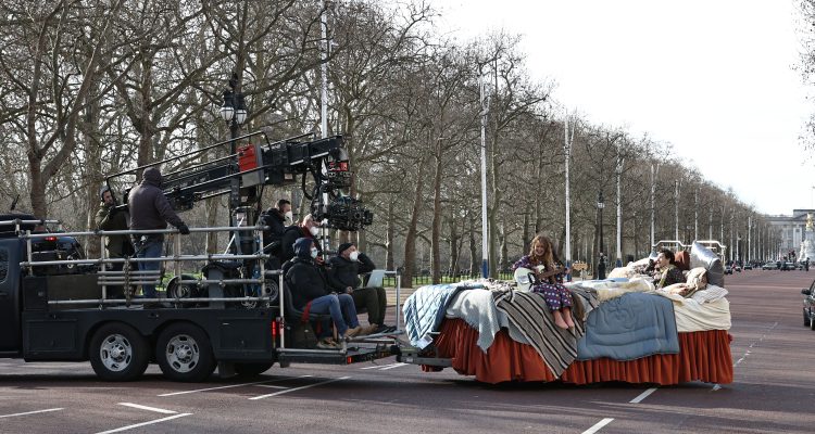 El cantante Harry Styles grabó un videoclip frente al Palacio de Buckingham 1 harry styles