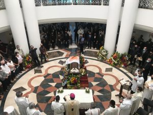 Sistema de Salud Madre Rafols realizó una eucaristía para despedir al Monseñor Ocando Yamarte 3 a4d92c0c 2782 4543 9605 bc992c296dd2