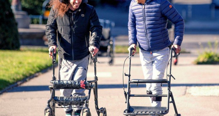 Implante desarrolado por científicos permitió a tres parapléjicos volver a caminar 1 implante