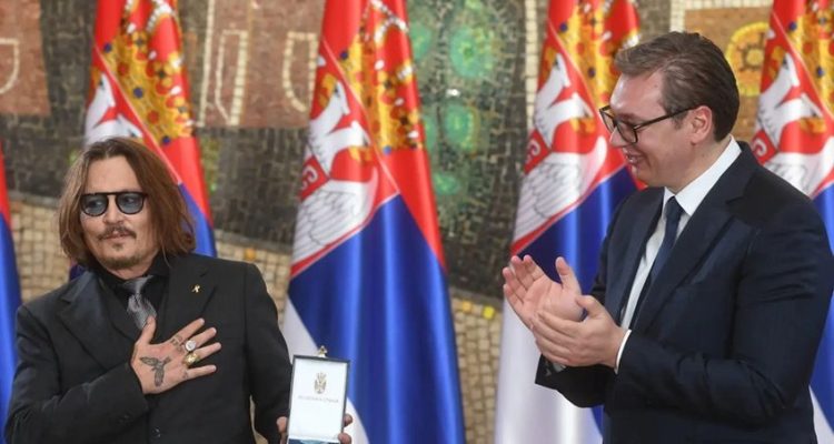 Johnny Depp fue condecorado en Serbia por sus aportes en actividades culturales dentro del país 1 johnny depp fue condecorado