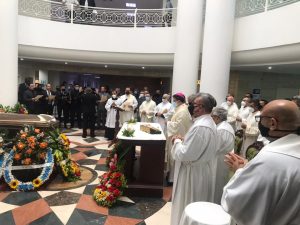 Sistema de Salud Madre Rafols realizó una eucaristía para despedir al Monseñor Ocando Yamarte 4 monsenor ocando