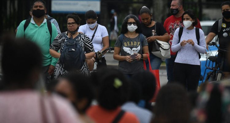 OPS: Ola de contagios de ómicron en Latinoamérica comienza a descender 1 omicron en latinoamerica