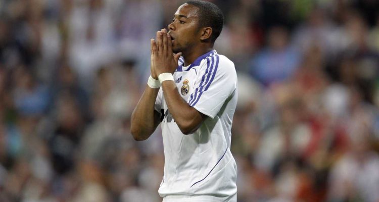 orden de captura contra robinho