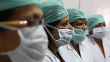 trabajadores sanitarios