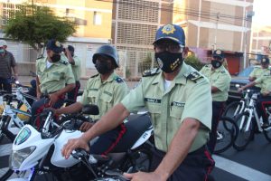 Alcalde Gustavo Fernández entrega motocicletas, bicicletas y uniformes a Polisur 4 dd321c98 e020 4f25 b789 dad3fee71f9a
