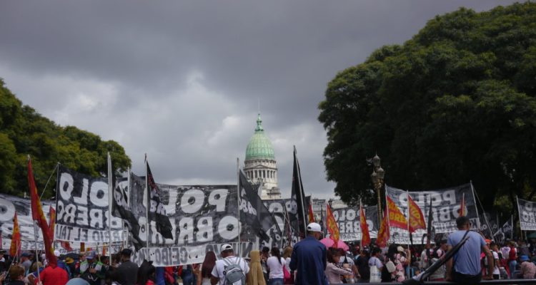 Organizaciones populares argentinas volvieron repudiar el acuerdo con el FMI (+ fotos) 1 p1290343 Xeft5qNF 1024x577 1