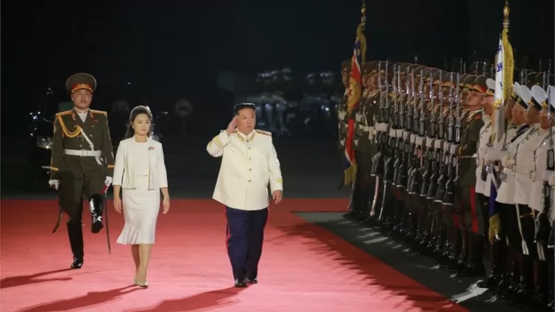 El desafiante discurso de Kim Jong-un en el gran desfile militar donde mostró misiles nucleares prohibidos 2 corea1