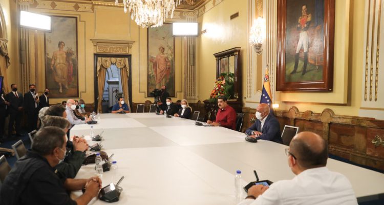 Maduro se reunió con representantes del Foro Cívico y Alianza Democrática por reinicio del diálogo 1 maduro