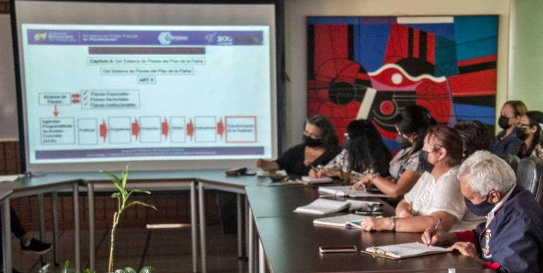 Corpozulia instaló equipo multidisciplinario para el diseño del Plan Estratégico Institucional 2022-2028 para el Zulia 2 CORPOZULIA y EL PLAN ESTRATEGICO INSTITUCIONAL MESA DE TRABAJO Toma lado derecho