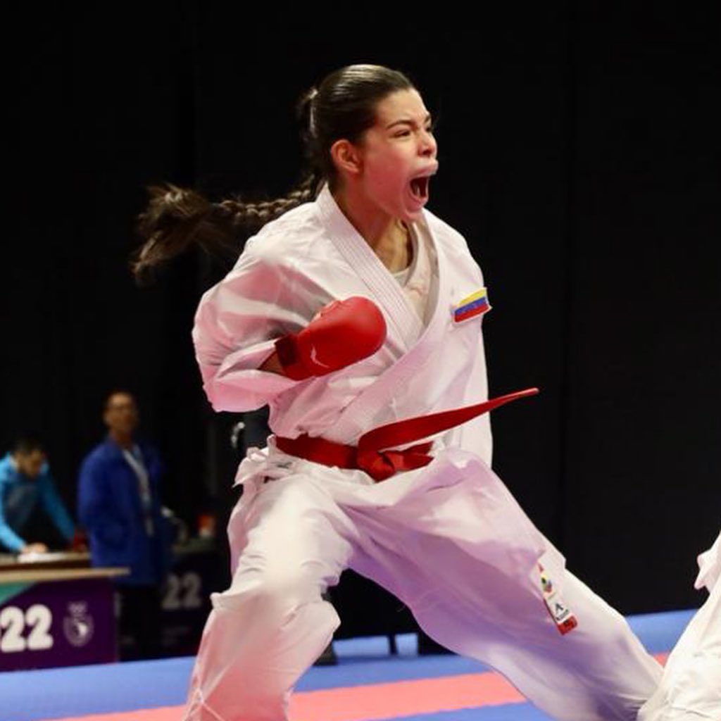 Venezolana ganó el oro de karate en los Sudamericanos Juveniles 2 FR25o6tXwAIEpgk
