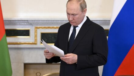 16563145472916