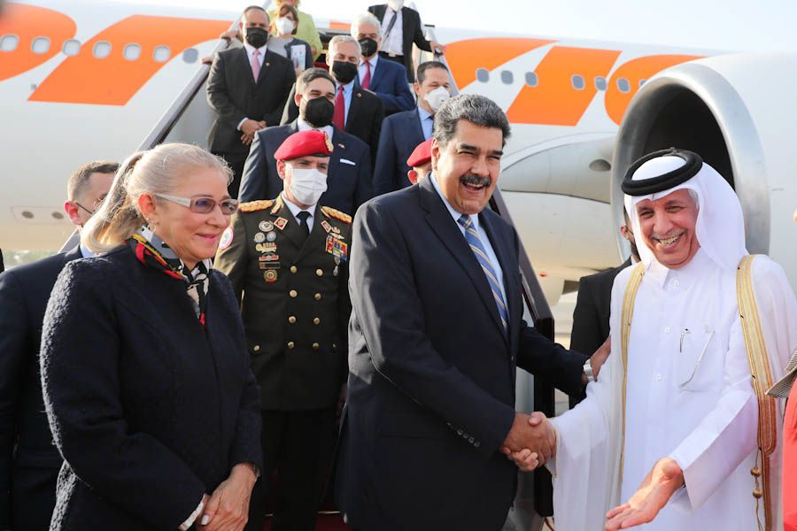 Maduro inició visita sorpresa a Catar 2 FVPhJErXsAAbaSa