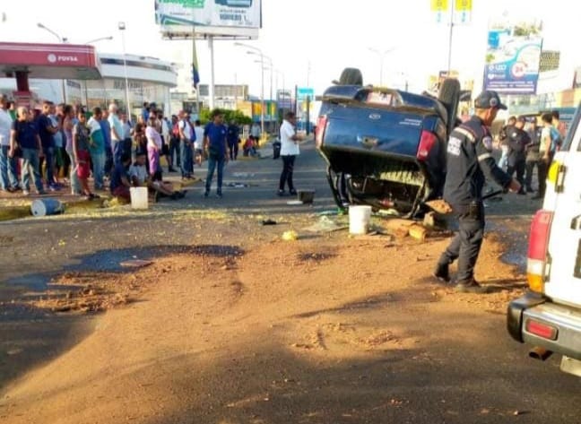 11 personas heridas dejó accidente de tránsito en la avenida Delicias de Maracaibo 2 WhatsApp Image 2022 06 07 at 1.28.16 PM