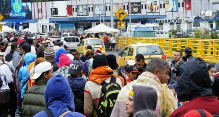 Decreto otorgará amnistía y visado a venezolanos «regulares» en Ecuador 1 ecuador