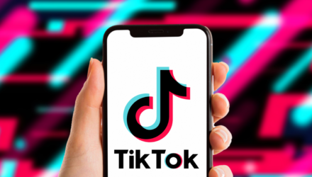 TikTok videos edades Foto Archivo