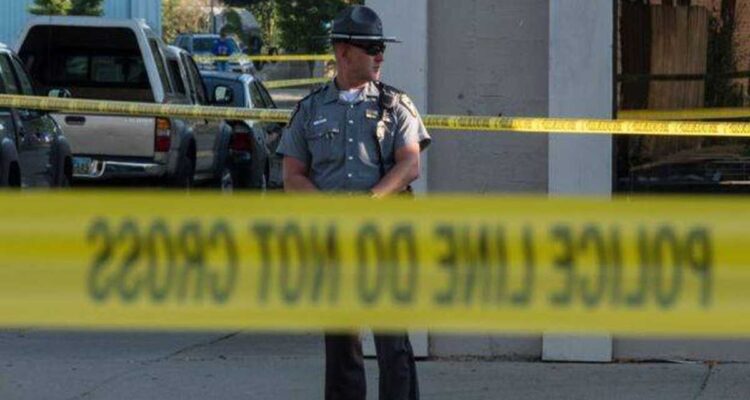 Hombre mató a tres personas e hirió a otra en EE. UU. 1 EE. UU.
