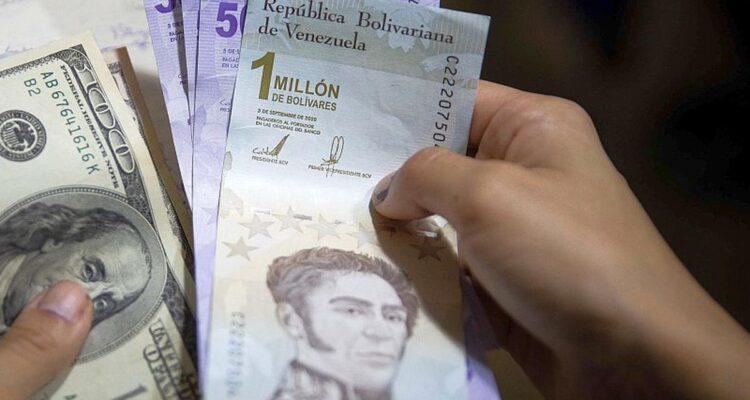 Inflación en agosto podría acelerarse tras el alza de la cotización del dólar 1 Dolar bolivar